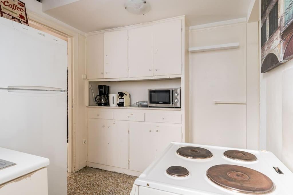 Amazing 3Bdr Apt With Unique Roof Garden In Plaka Афіни Екстер'єр фото