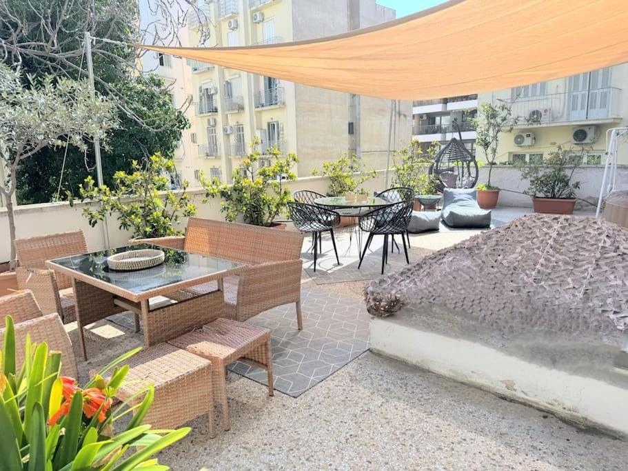Amazing 3Bdr Apt With Unique Roof Garden In Plaka Афіни Екстер'єр фото