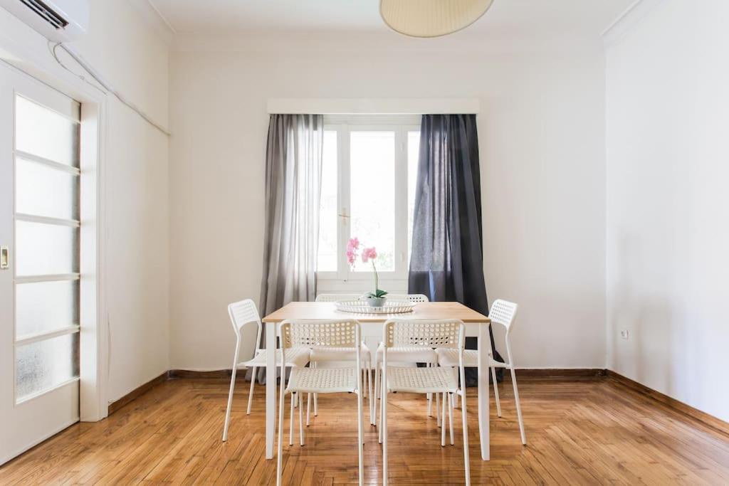 Amazing 3Bdr Apt With Unique Roof Garden In Plaka Афіни Екстер'єр фото